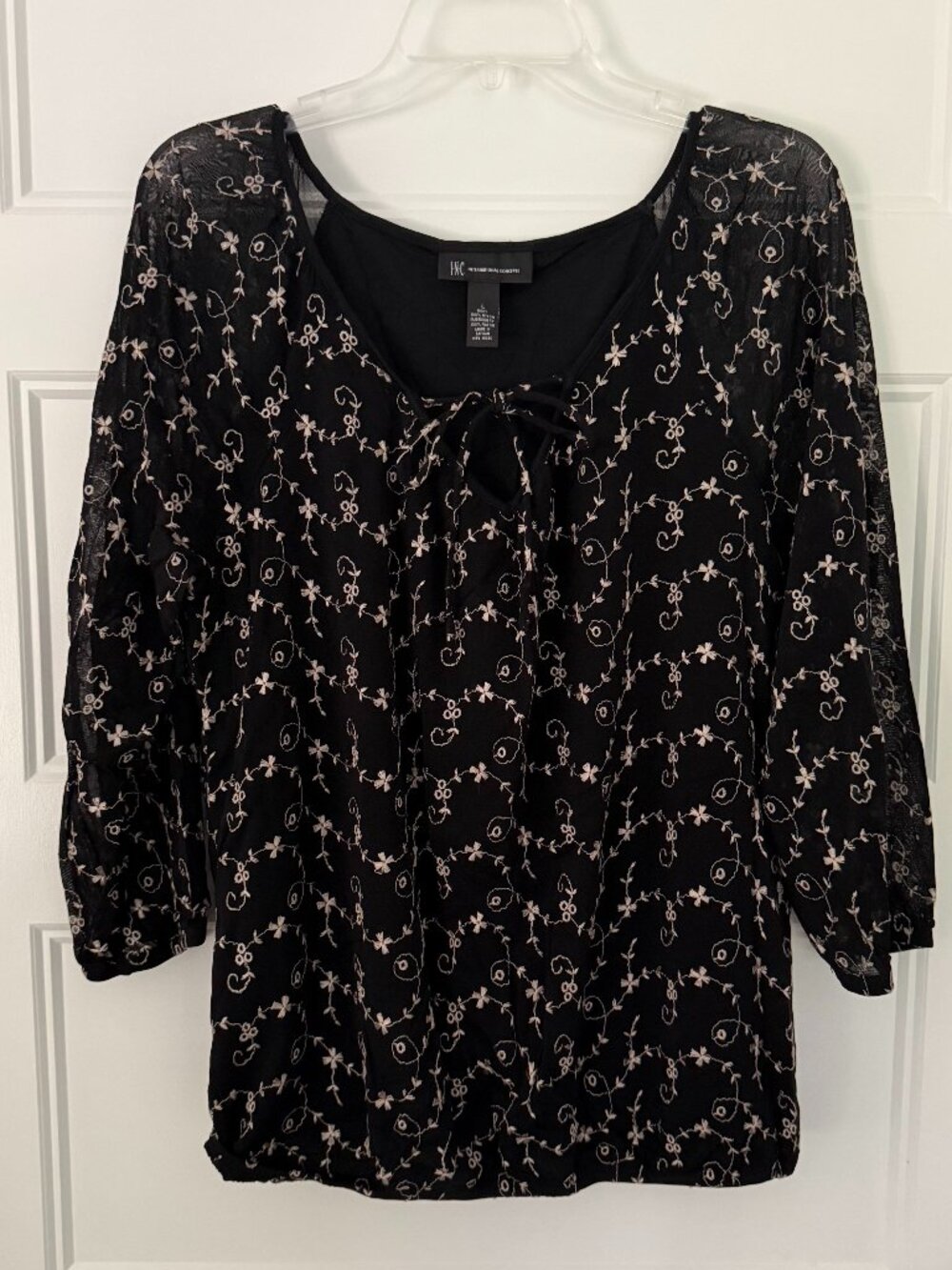 INC - Black & White Floral Embroidered Blouse - L